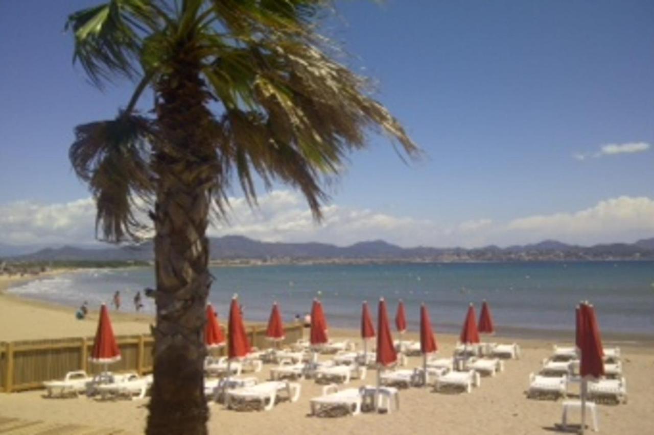 Superb Apartment With Balcony Near The Beach Saint-Raphael  Bagian luar foto